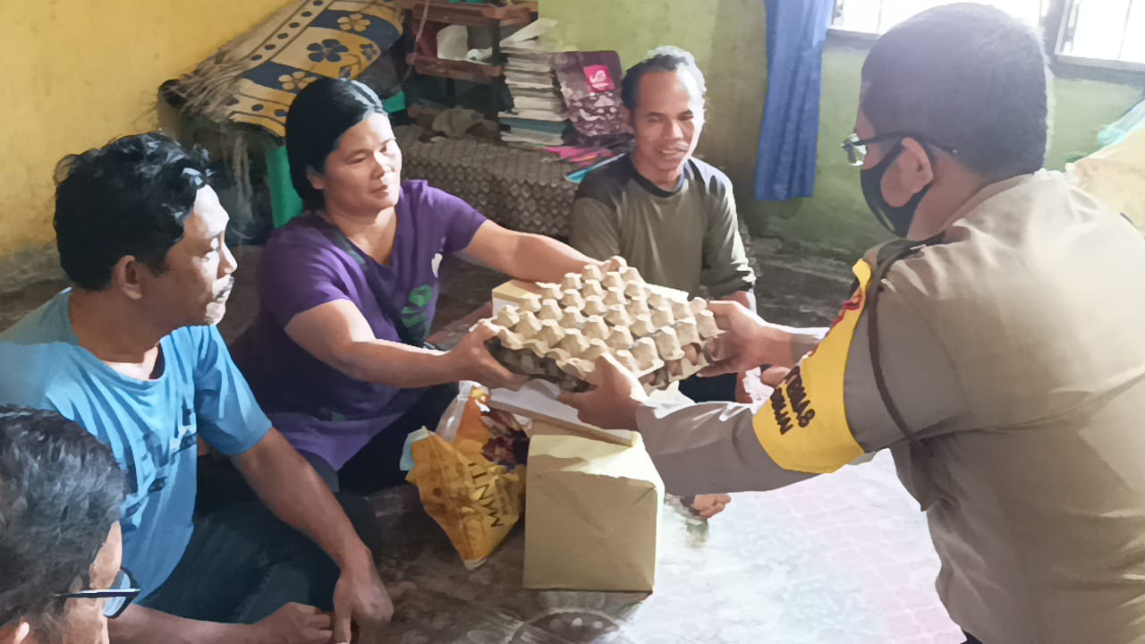 Kapolsek Dumai Timur Silaturahmi dengan Seorang Warganya